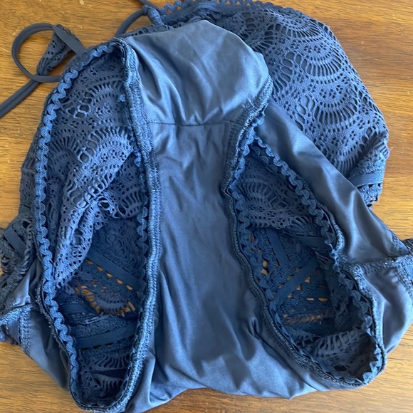 Becca crochet swimsuit - Picture 5 of 5